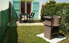 Maison De Vacances En Bord De Mer, Avec Piscine